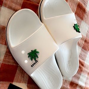 White crocks